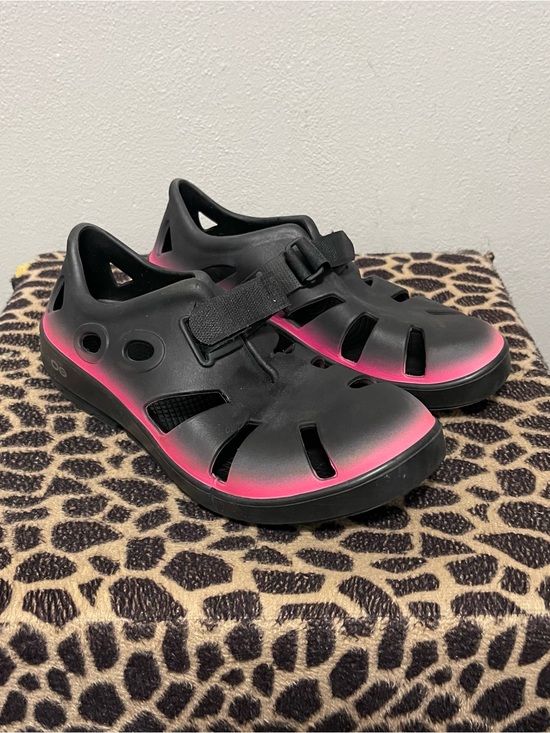 OOFOS Shoes - Oofos Oocandoo Sport Recovery Closed Toe Sandals Black Pink Rubber Womens 10